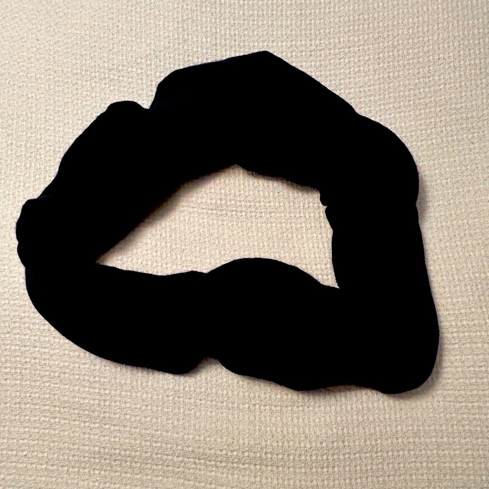 Piccolo cashmere infinity scarf